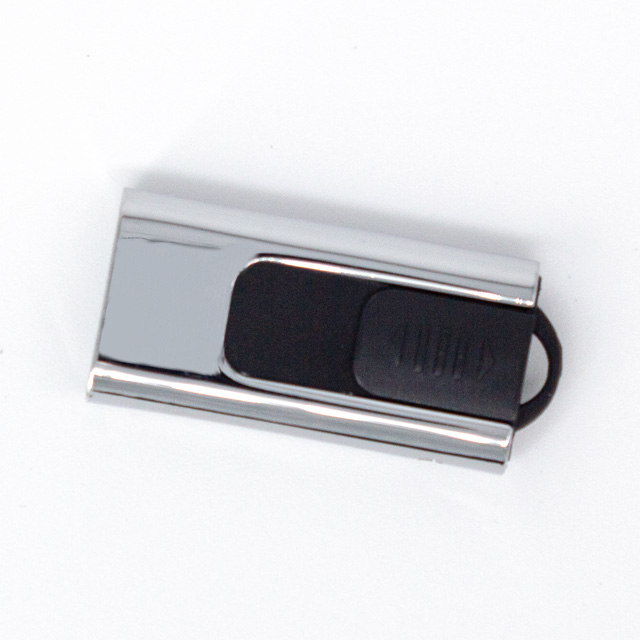 USB043, MEMORIA USB SLIM FIT
Memoria USB SLIM FIT RETRÁCTIL

Capacidad 4 GB.

También disponible en:
8 GB